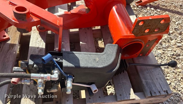 image for item EJ4982 Kubota LA526FL loader