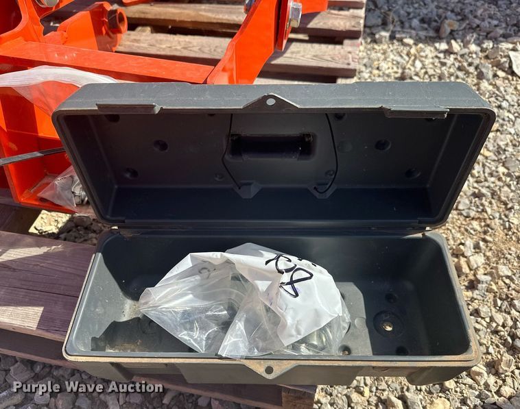 image for item EJ4982 Kubota LA526FL loader