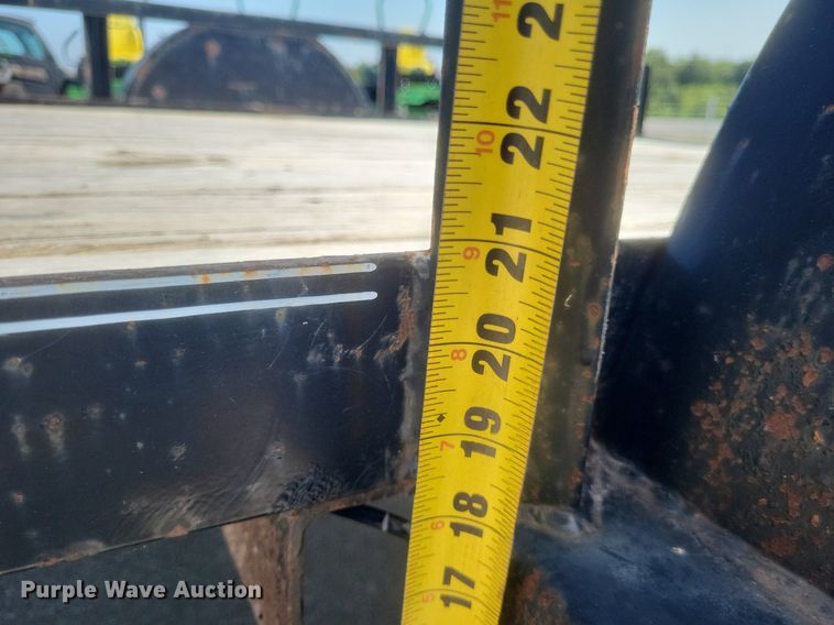 image for item EJ8010 2016 Lamar utility trailer