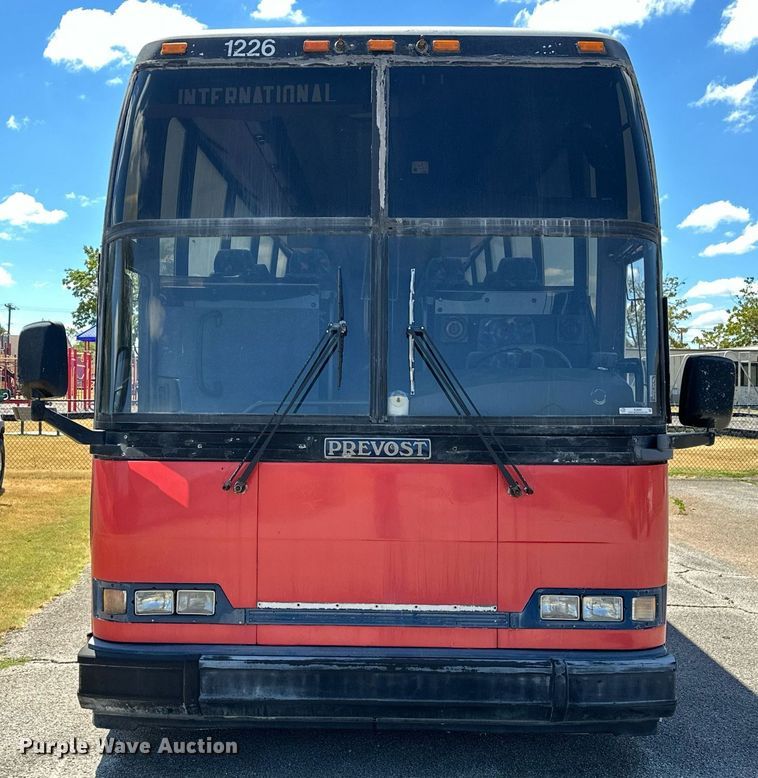 image for item EJ8987 1995 Prevost  H3-41 coach bus