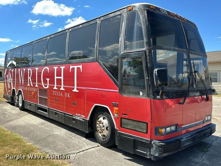 image for item EJ8987 1995 Prevost  H3-41 coach bus