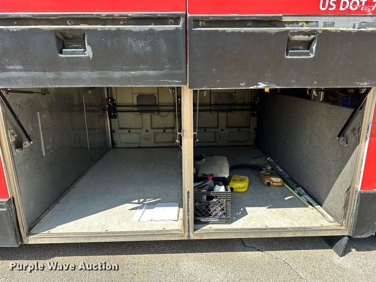 image for item EJ8987 1995 Prevost  H3-41 coach bus