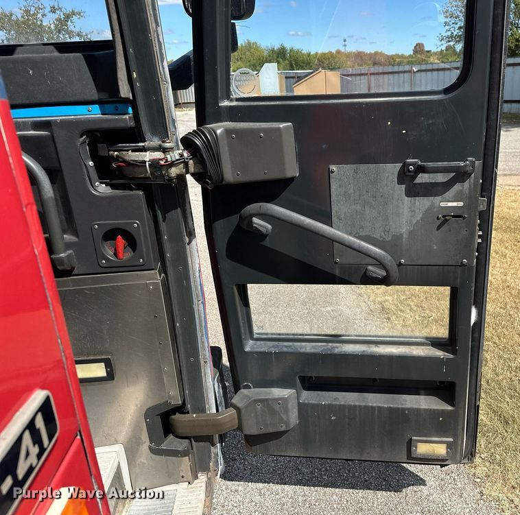 image for item EJ8987 1995 Prevost  H3-41 coach bus