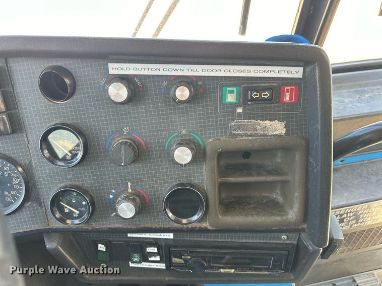 image for item EJ8987 1995 Prevost  H3-41 coach bus