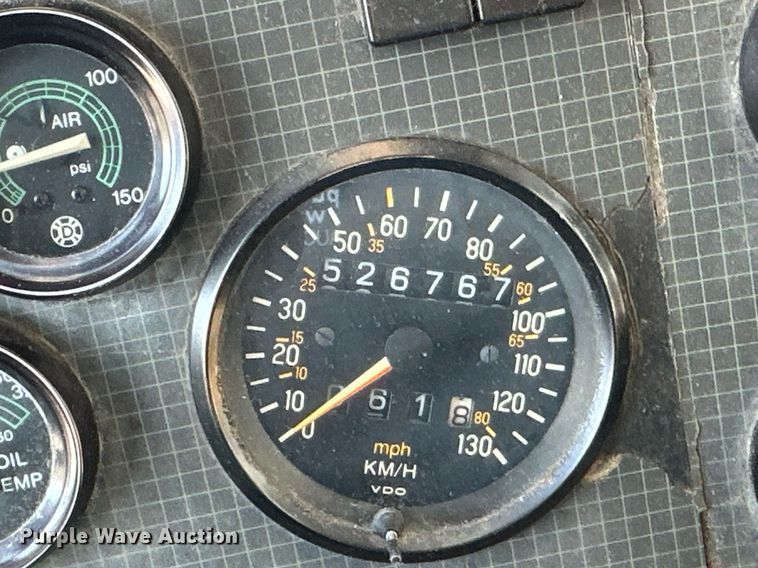 image for item EJ8987 1995 Prevost  H3-41 coach bus