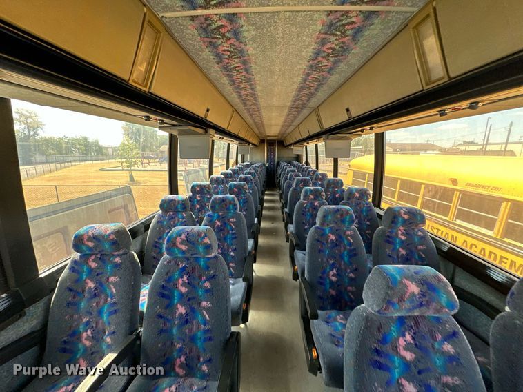 image for item EJ8987 1995 Prevost  H3-41 coach bus