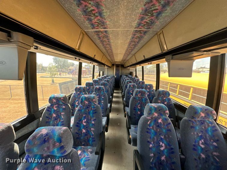 image for item EJ8987 1995 Prevost  H3-41 coach bus