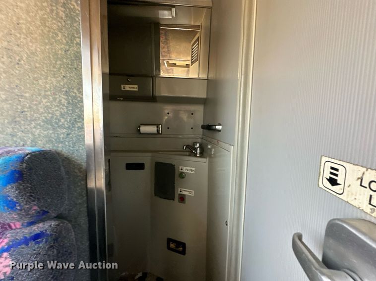 image for item EJ8987 1995 Prevost  H3-41 coach bus