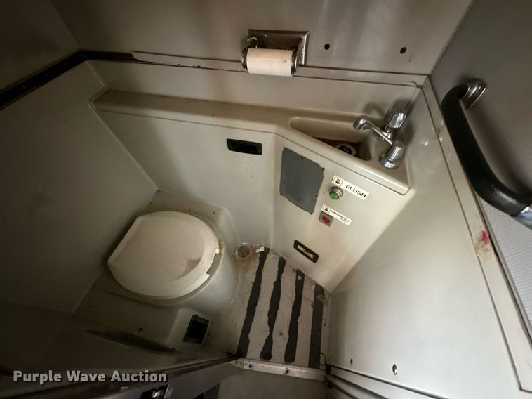 image for item EJ8987 1995 Prevost  H3-41 coach bus