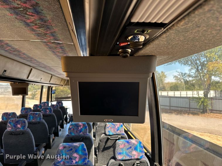 image for item EJ8987 1995 Prevost  H3-41 coach bus