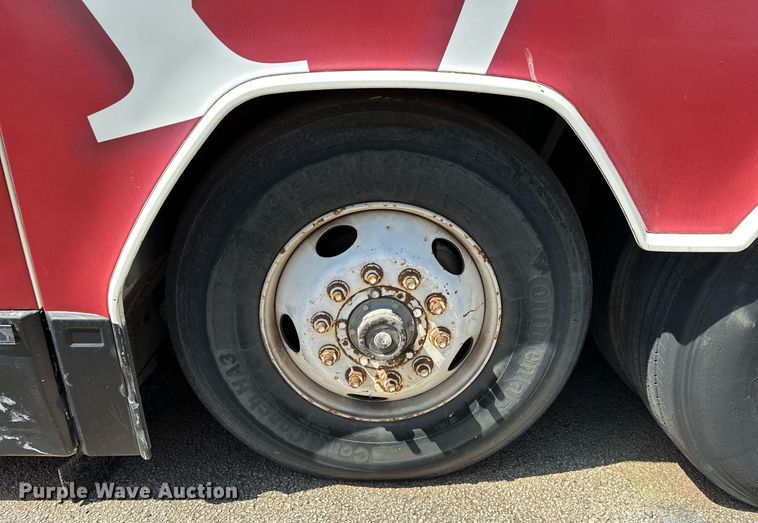 image for item EJ8987 1995 Prevost  H3-41 coach bus