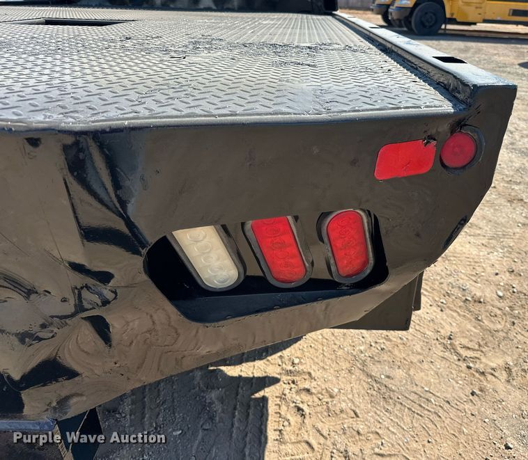 image for item EJ8988 2015 Ford F350 Super Duty  flatbed pickup truck