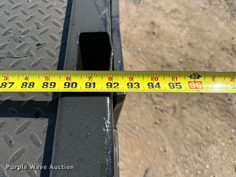 image for item EJ8988 2015 Ford F350 Super Duty  flatbed pickup truck