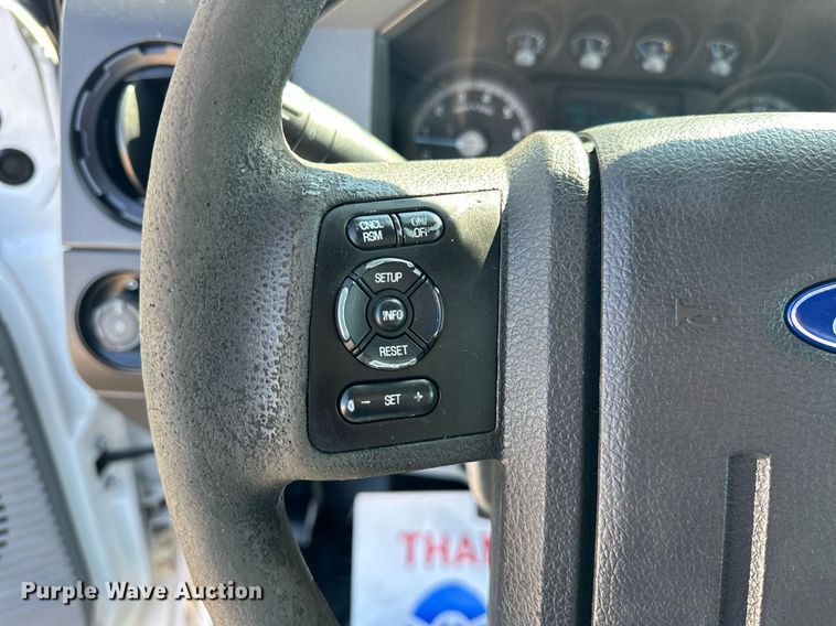 image for item EJ8988 2015 Ford F350 Super Duty  flatbed pickup truck