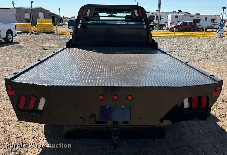 image for item EJ8989 2017 Ford  F350 Super Duty  flatbed pickup truck