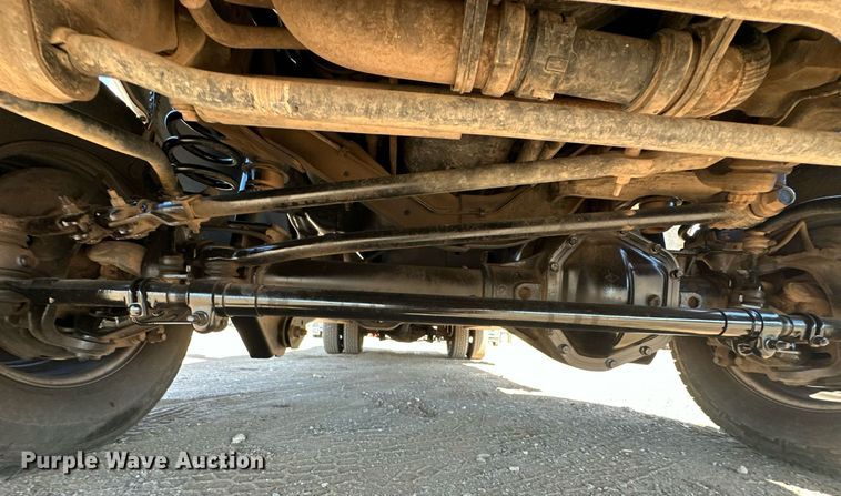 image for item EJ8989 2017 Ford  F350 Super Duty  flatbed pickup truck