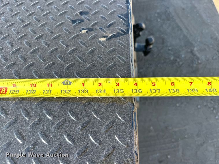 image for item EJ8989 2017 Ford  F350 Super Duty  flatbed pickup truck