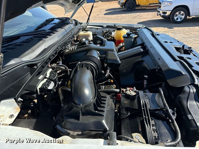 image for item EJ8989 2017 Ford  F350 Super Duty  flatbed pickup truck