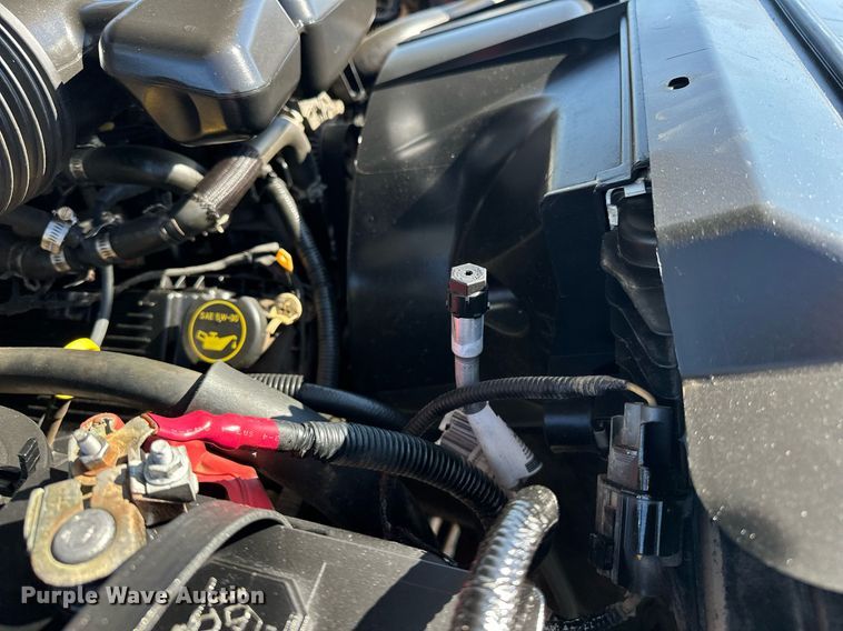 image for item EJ8989 2017 Ford  F350 Super Duty  flatbed pickup truck