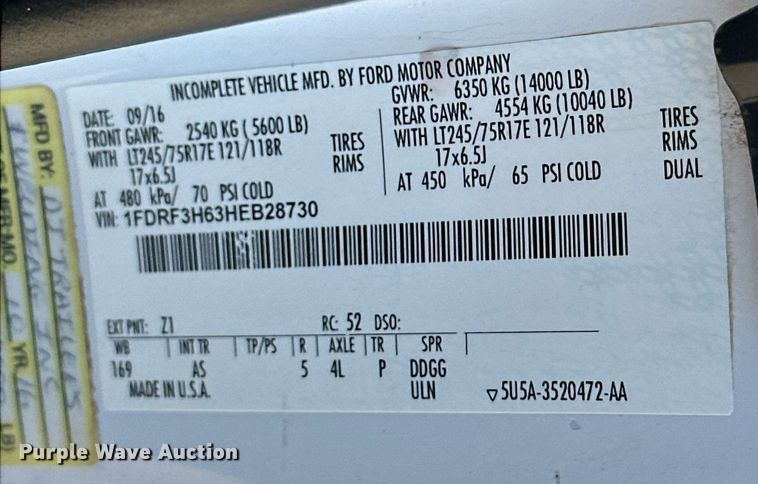 image for item EJ8989 2017 Ford  F350 Super Duty  flatbed pickup truck