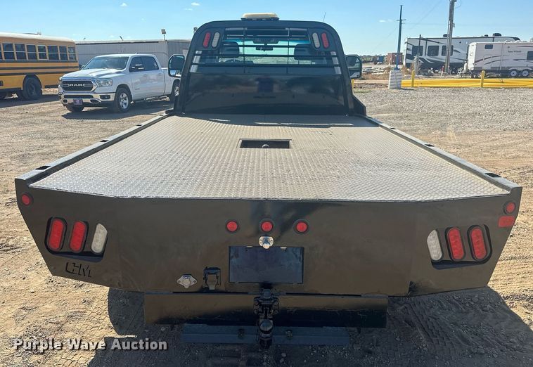 image for item EJ8990 2017 Ford  F350 Super Duty flatbed pickup truck