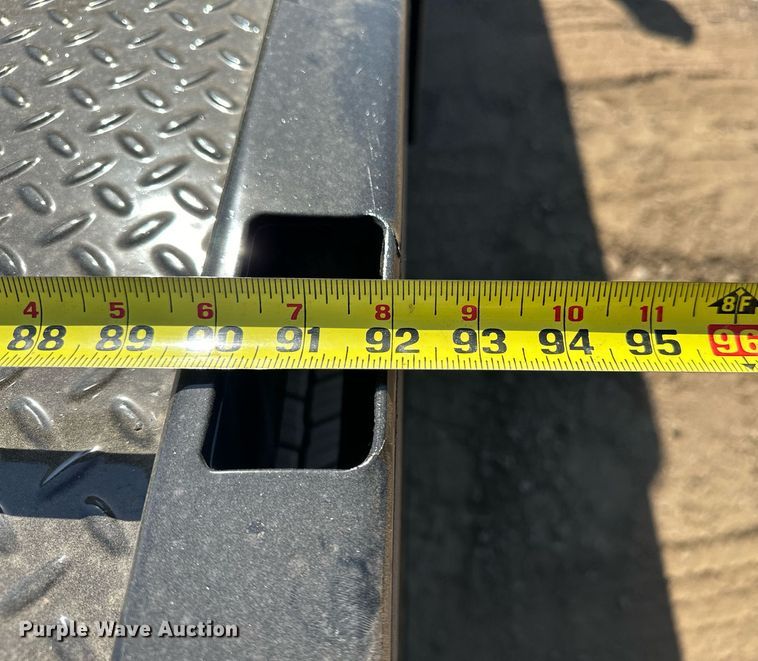 image for item EJ8990 2017 Ford  F350 Super Duty flatbed pickup truck