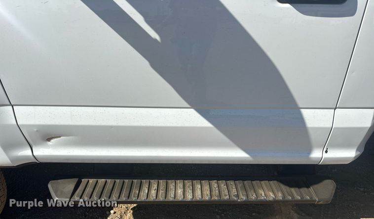 image for item EJ8990 2017 Ford  F350 Super Duty flatbed pickup truck