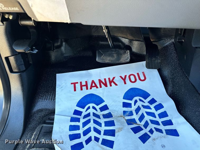 image for item EJ8990 2017 Ford  F350 Super Duty flatbed pickup truck