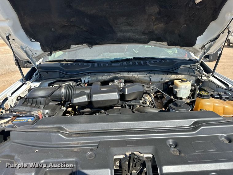 image for item EJ8990 2017 Ford  F350 Super Duty flatbed pickup truck