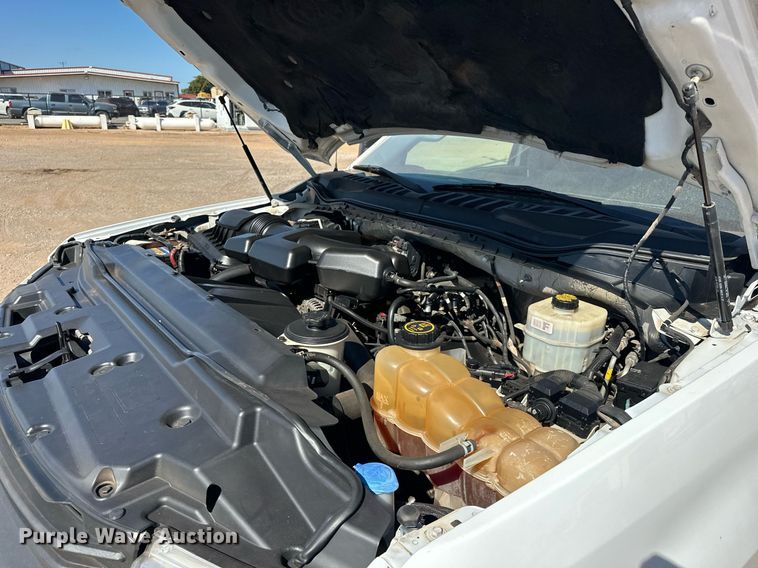 image for item EJ8990 2017 Ford  F350 Super Duty flatbed pickup truck