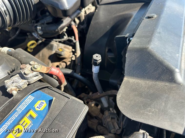 image for item EJ8990 2017 Ford  F350 Super Duty flatbed pickup truck