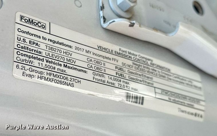 image for item EJ8990 2017 Ford  F350 Super Duty flatbed pickup truck