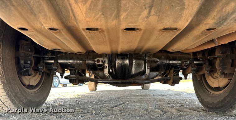 image for item EJ8990 2017 Ford  F350 Super Duty flatbed pickup truck