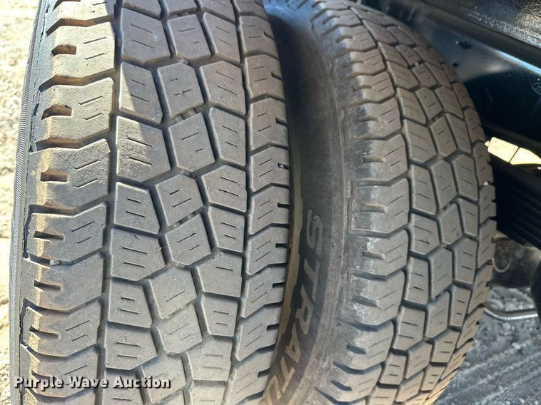 image for item EJ8990 2017 Ford  F350 Super Duty flatbed pickup truck