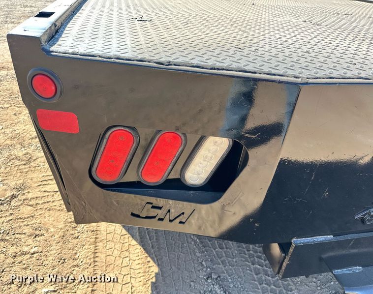 image for item EJ8991 2017 Ford  F350 Super Duty  flatbed pickup truck