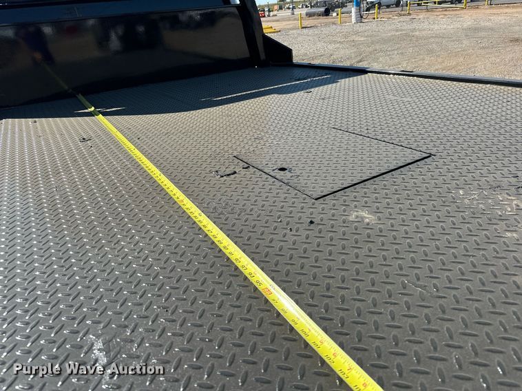 image for item EJ8991 2017 Ford  F350 Super Duty  flatbed pickup truck