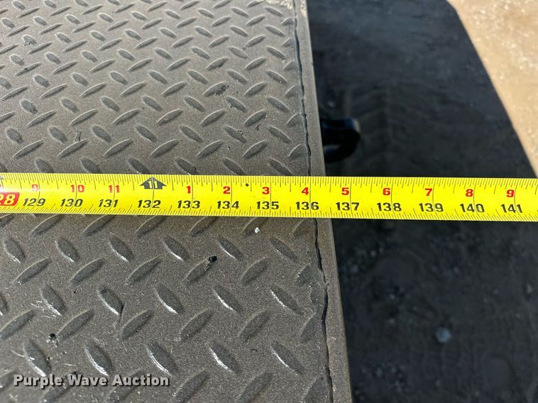 image for item EJ8991 2017 Ford  F350 Super Duty  flatbed pickup truck