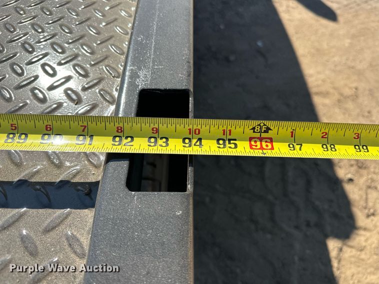 image for item EJ8991 2017 Ford  F350 Super Duty  flatbed pickup truck