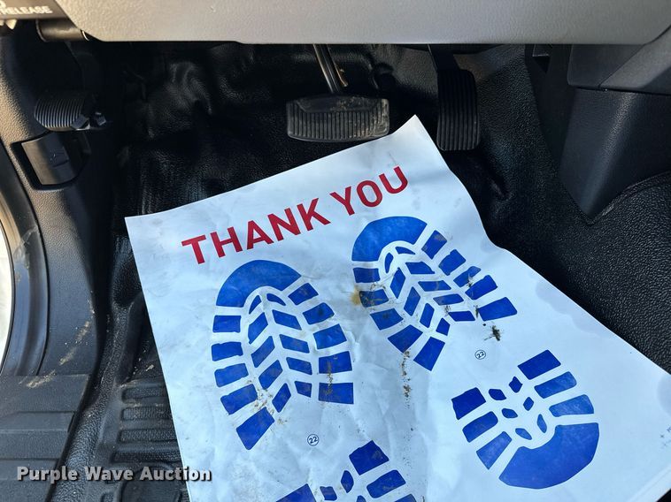 image for item EJ8991 2017 Ford  F350 Super Duty  flatbed pickup truck