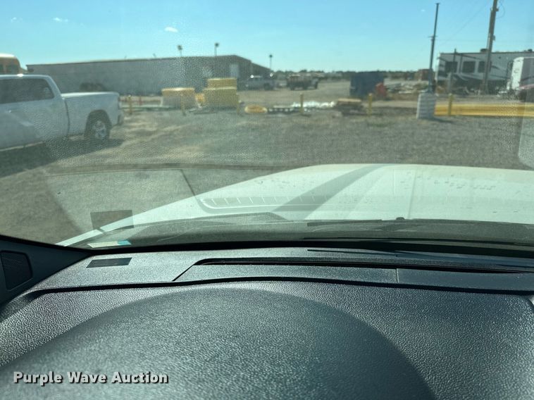 image for item EJ8991 2017 Ford  F350 Super Duty  flatbed pickup truck