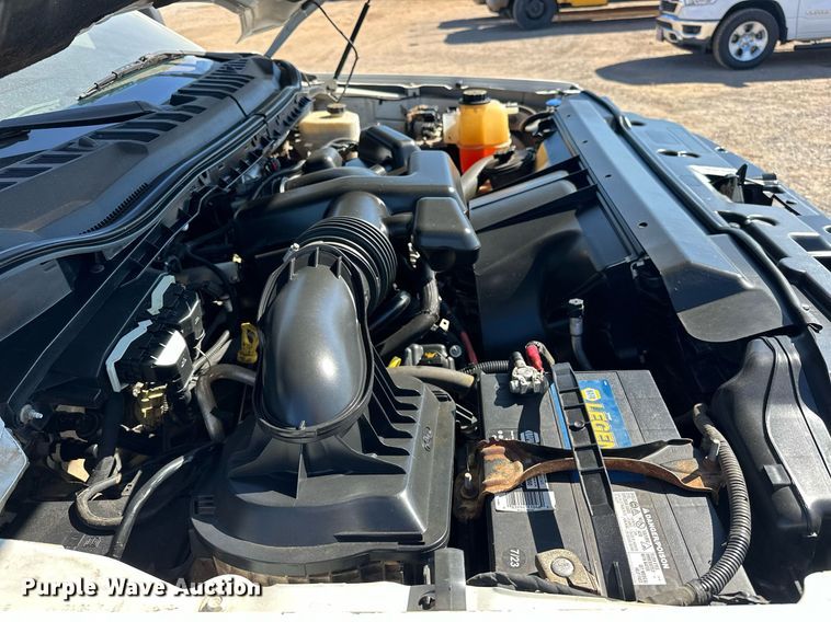 image for item EJ8991 2017 Ford  F350 Super Duty  flatbed pickup truck