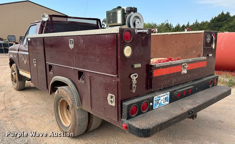 image for item EK0002 1994 Ford F450 Super Duty utility / service truck