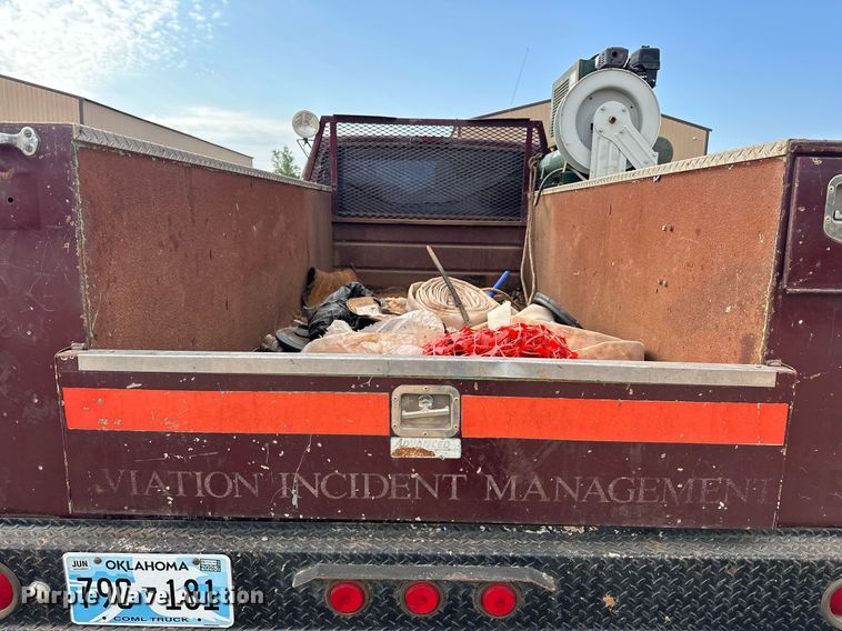 image for item EK0002 1994 Ford F450 Super Duty utility / service truck