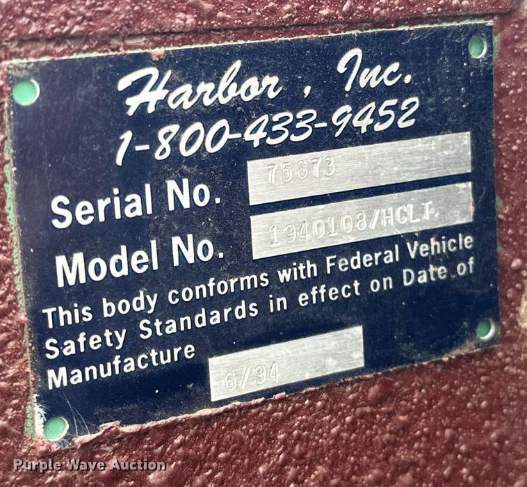 image for item EK0002 1994 Ford F450 Super Duty utility / service truck