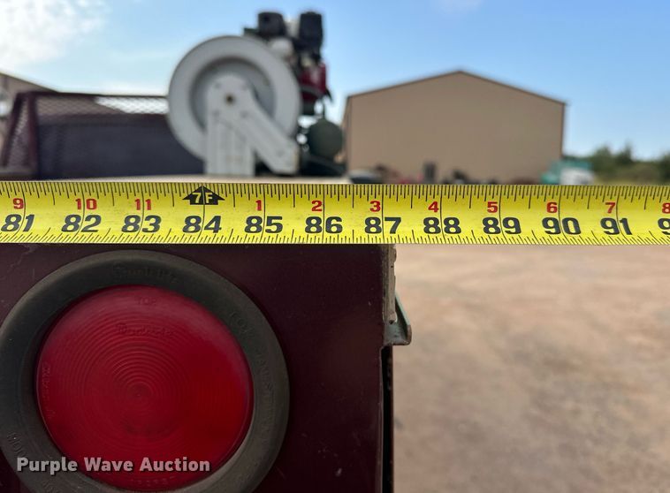 image for item EK0002 1994 Ford F450 Super Duty utility / service truck