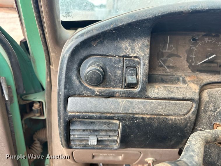 image for item EK0002 1994 Ford F450 Super Duty utility / service truck