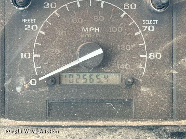 image for item EK0002 1994 Ford F450 Super Duty utility / service truck