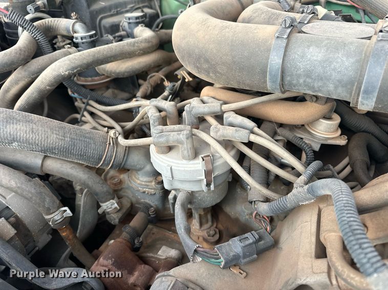 image for item EK0002 1994 Ford F450 Super Duty utility / service truck