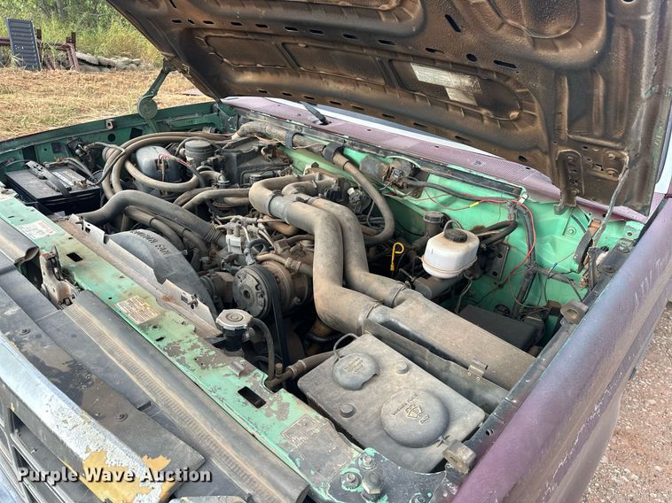 image for item EK0002 1994 Ford F450 Super Duty utility / service truck