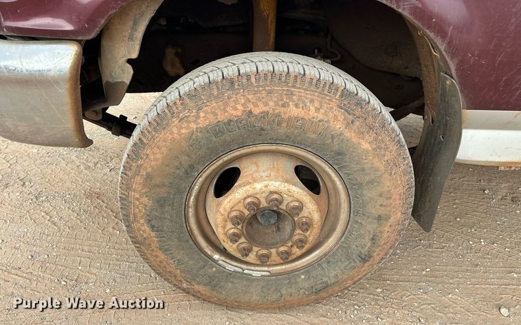 image for item EK0002 1994 Ford F450 Super Duty utility / service truck